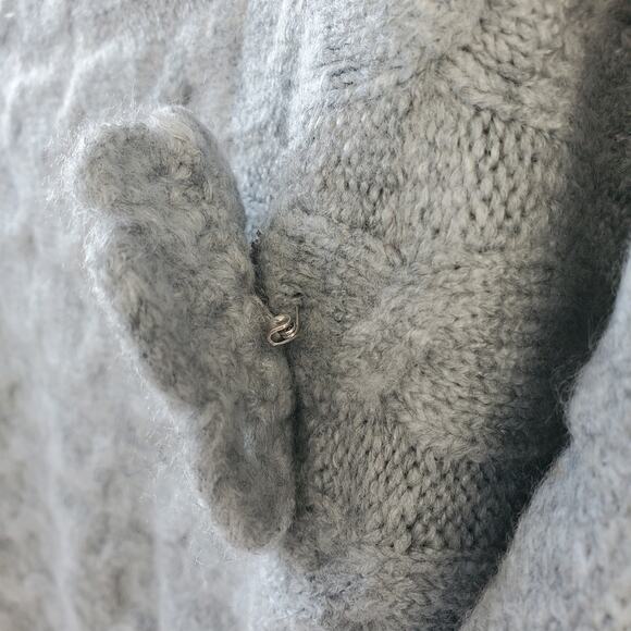 Military Hippie Forever Roses Grey Knit Sweater Size 1X NWT - Picture 5 of 7